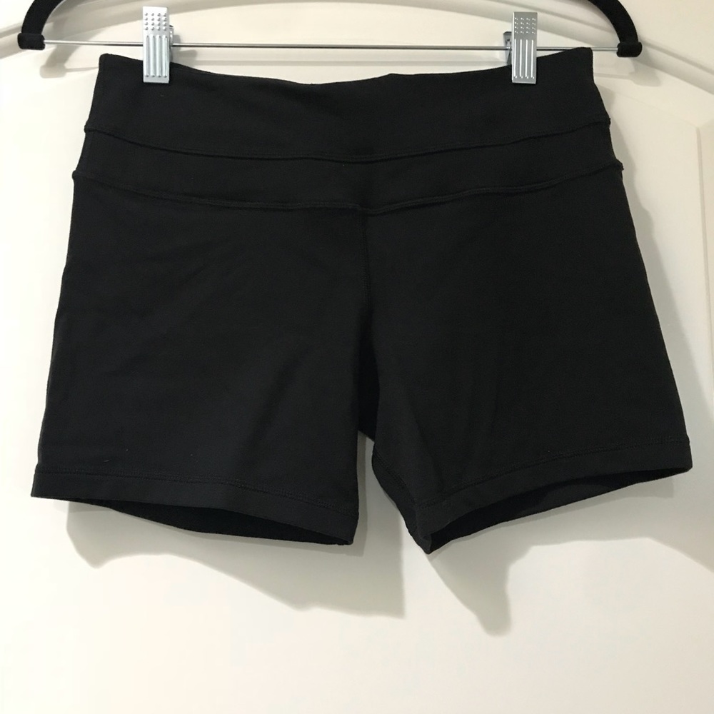 Lululemon Fitted Shorts Black Size 6